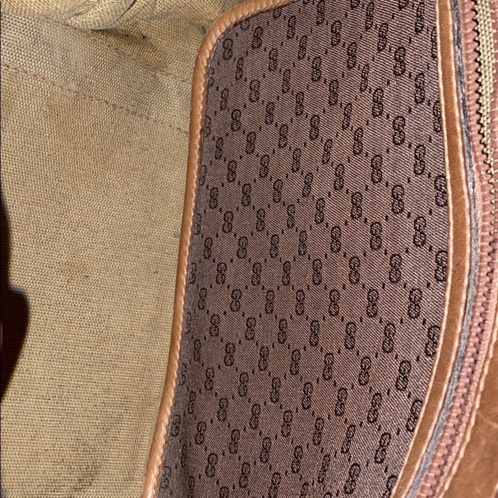 Mini Gucci Handbag - Picture 4 of 11